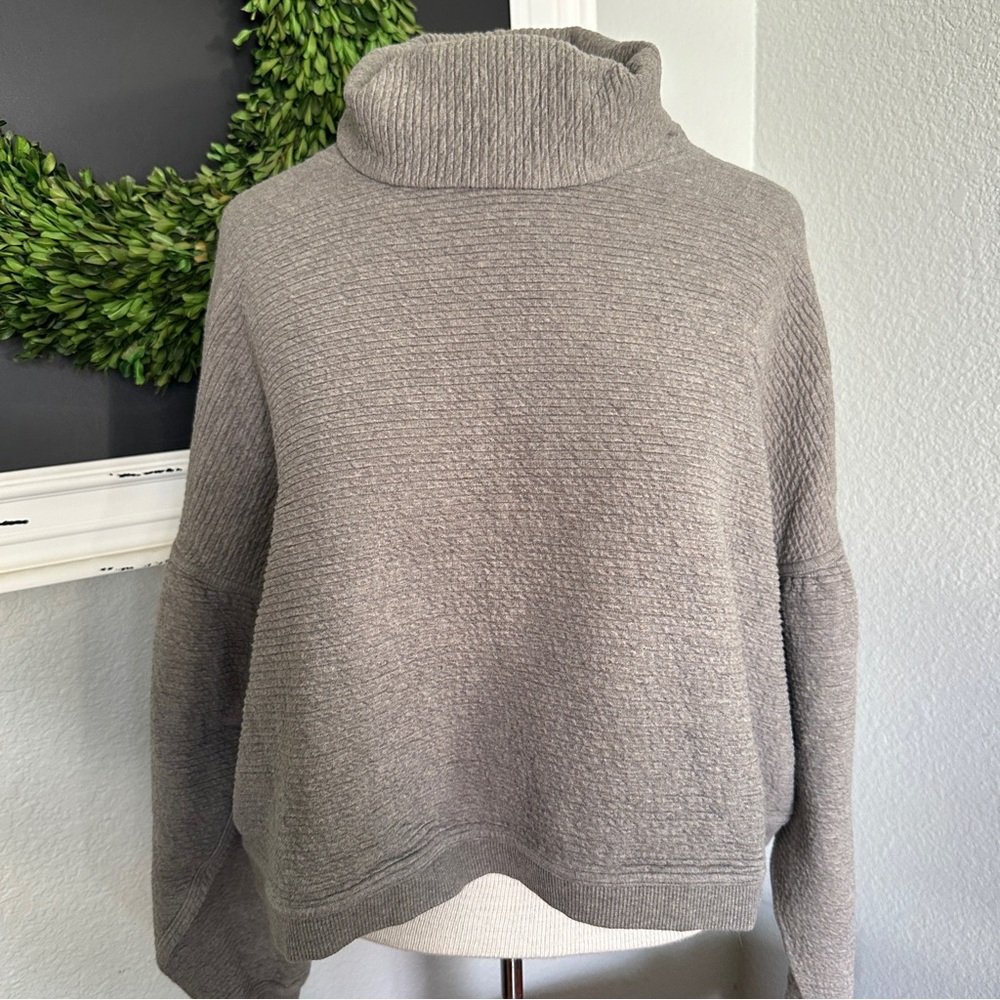 Lululemon Ribbed Funnel Neck Pullover Grey Heather Army Green - XS/S